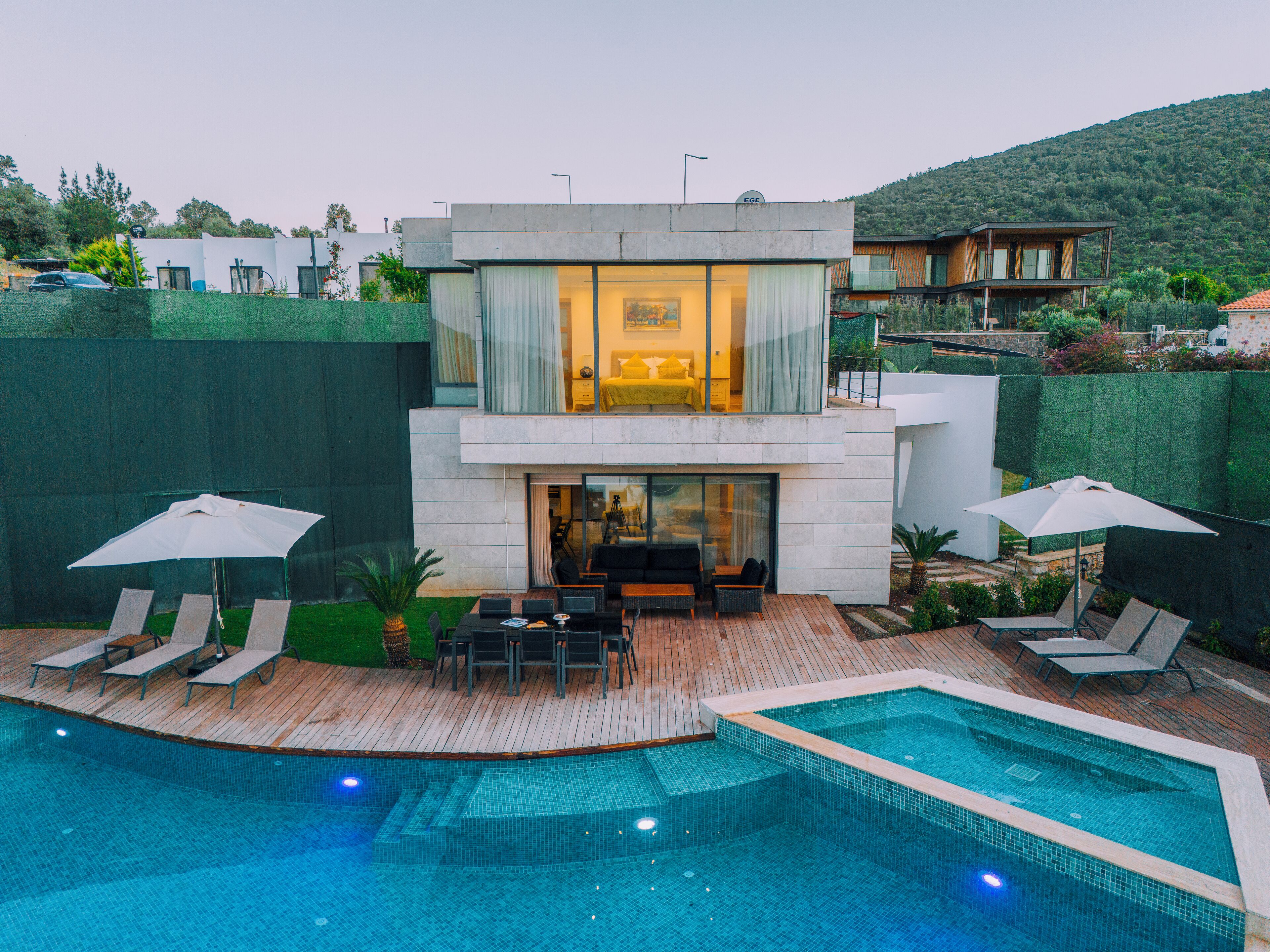 Deluxe-Villa, 4 Schlafzimmer | Hochwertige Bettwaren, Schreibtisch, schallisolierte Zimmer