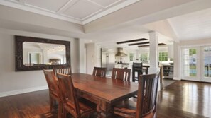 Dining - Villa Bridgehampton Village (Bridgehampton)