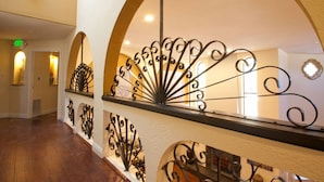 Unclassified image, 2 of 86, button - Villa Arches (Las Vegas)