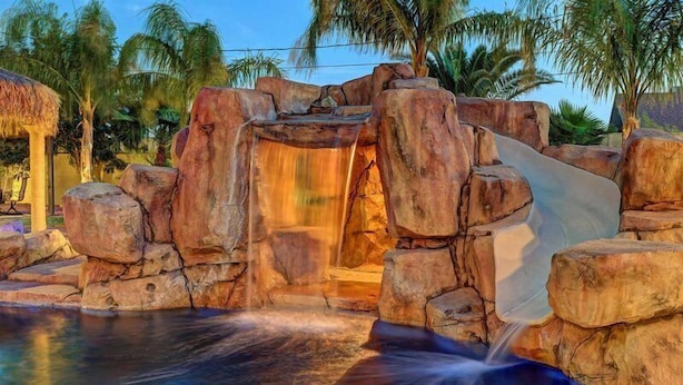 Unclassified image, 1 of 86, button - Villa Arches (Las Vegas)
