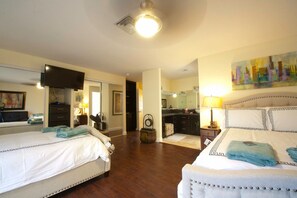 Villa (Multiple Bedrooms) | 9 slaapkamers, een minibar, een kluis op de kamer