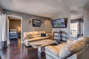 Villa (2 Bedrooms) | Living area | TV