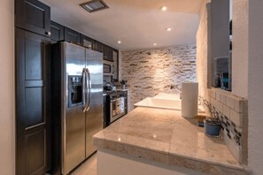 Villa (2 Bedrooms) | Private kitchen