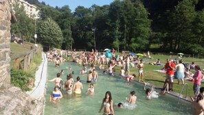 Pool - Rural apartment La Cabana´l Cachicán for 2 people (Cangas del Narcea)