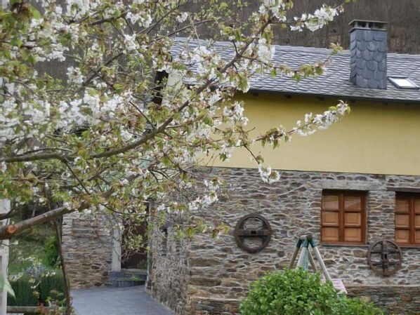 Exterior - Rural apartment La Cabana´l Cachicán for 2 people (Cangas del Narcea)