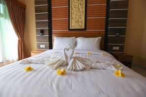 3-Bedroom Pool Villa  | 3 bedrooms, in-room safe, desk, iron/ironing board - Kubu Willis (Legian)