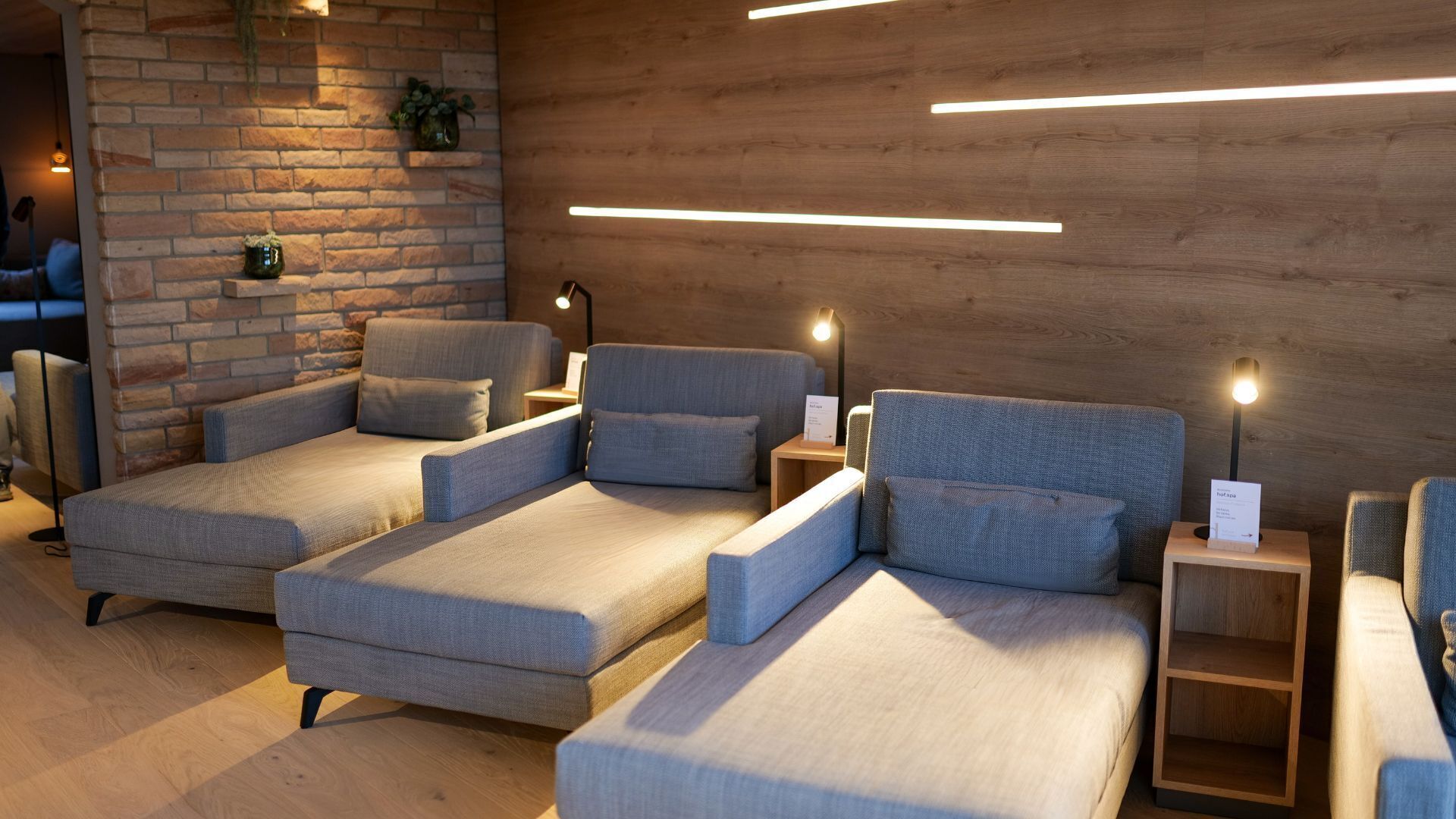 Aromatherapy, body wraps, body scrubs, reflexology, 1 treatment room