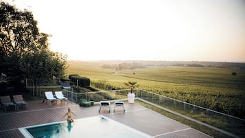 Aromatherapie, Ganzkörperwickelbehandlung, Körperpeelings, Reflexologie