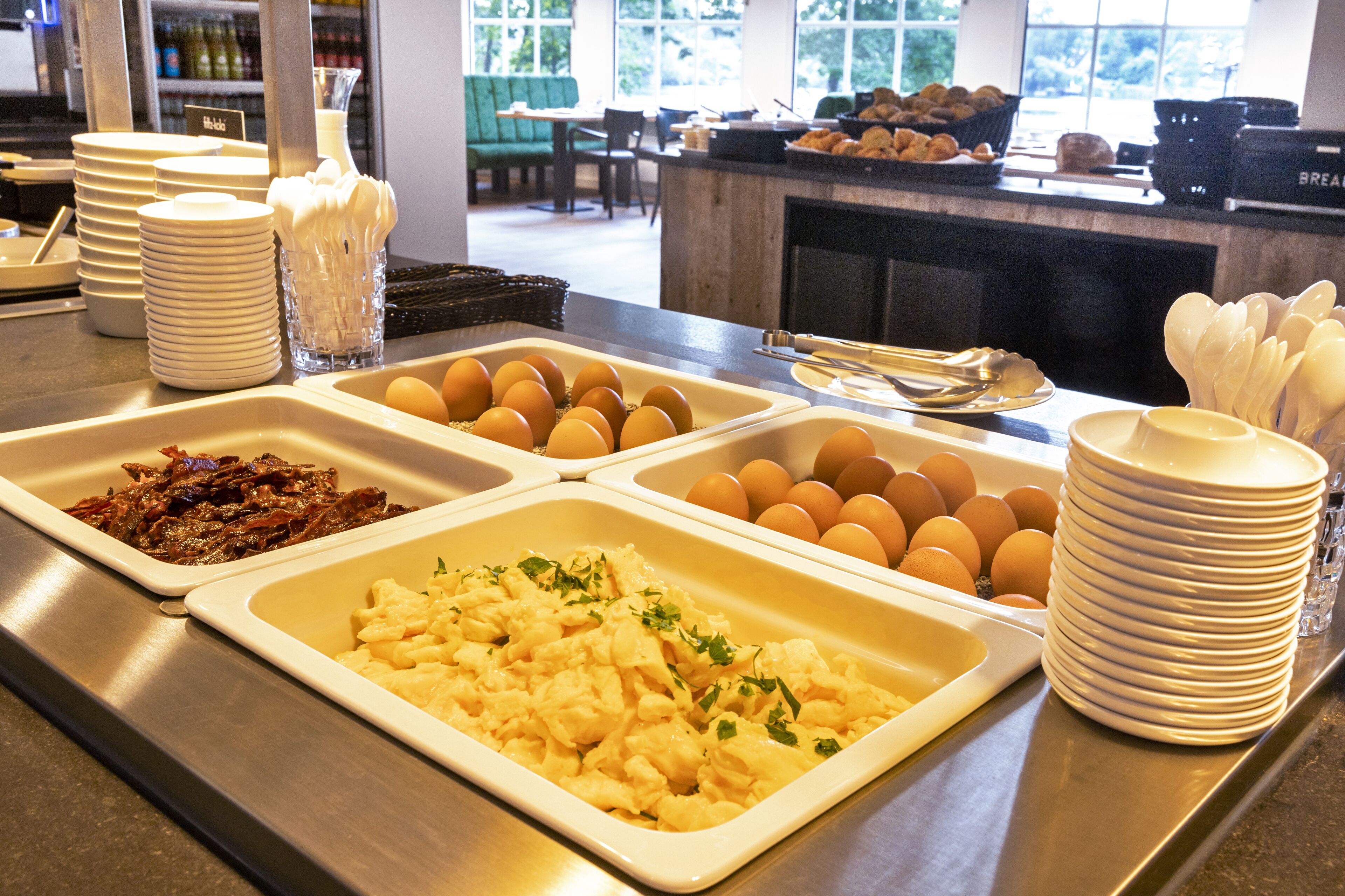 daily buffet breakfast (eur 15 per person)