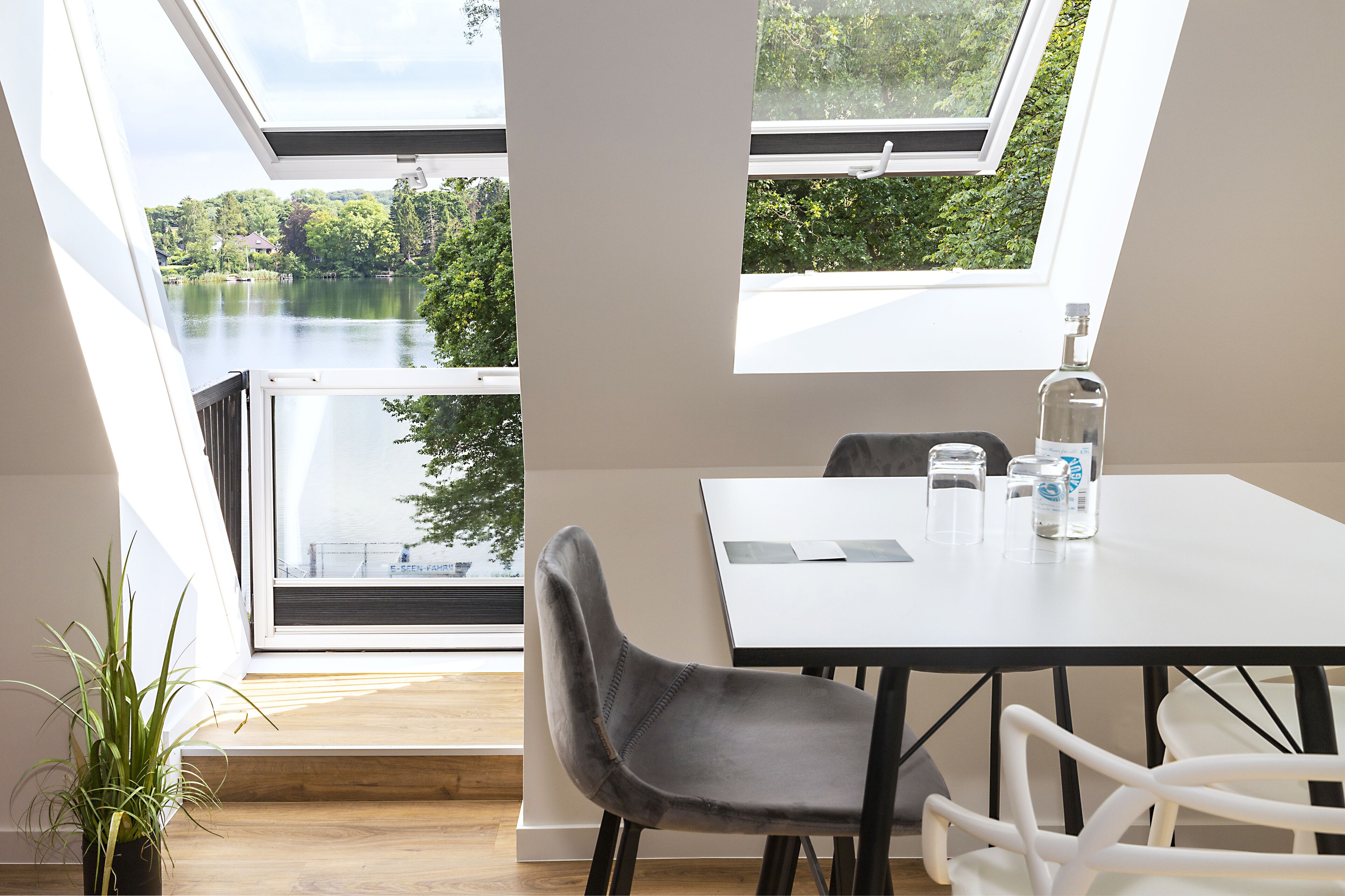 Apartment | Essbereich im Zimmer