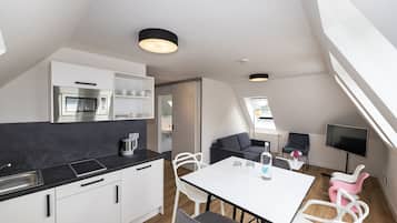 Apartment | Essbereich im Zimmer