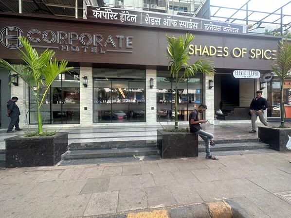 Property entrance - Hotel Corporate (Navi Mumbai)