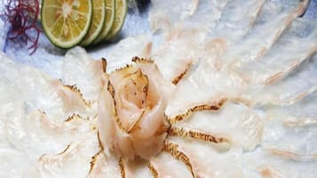 Comida y bebida