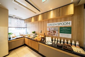 Päivittäinen buffetaamiainen maksusta
