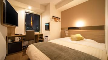 デスク、ノートパソコン用作業スペース、遮光カーテン、防音設備