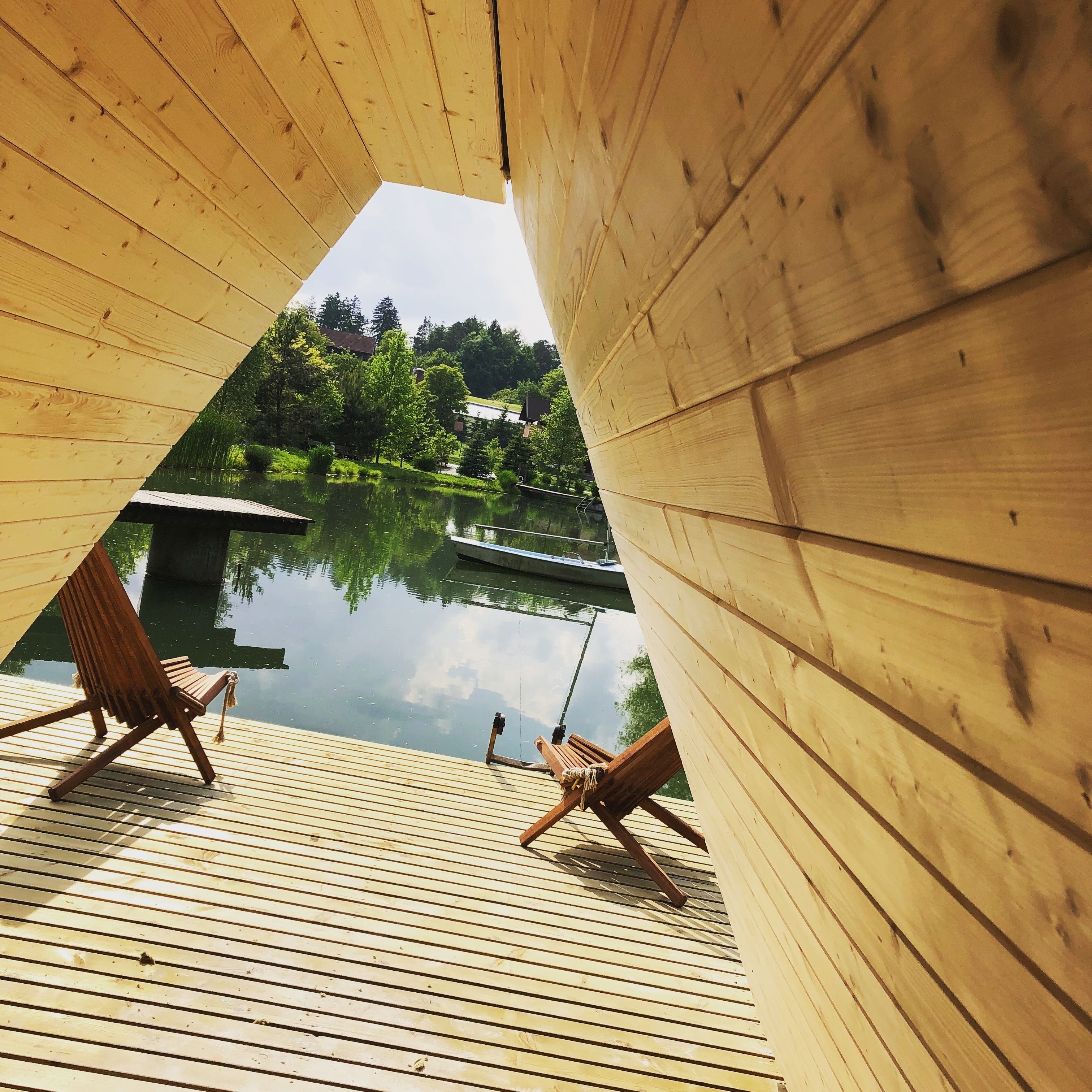 雙人療程室、美體療程、瑞典式按摩、產前按摩、運動按摩、敷體療程