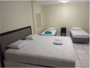 Minibar, free WiFi, bed sheets