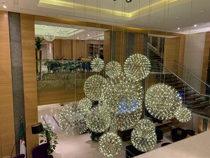 Lobby - Ferdi Lilly (Algiers)