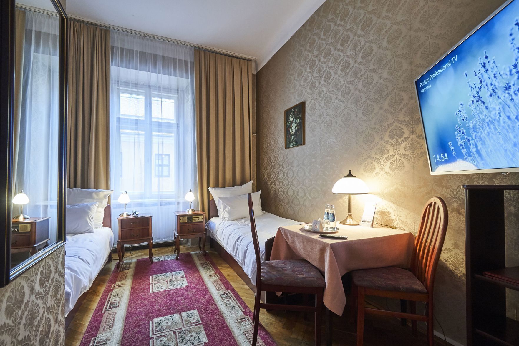 Free WiFi, bed sheets