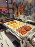 Sarapan prasmanan