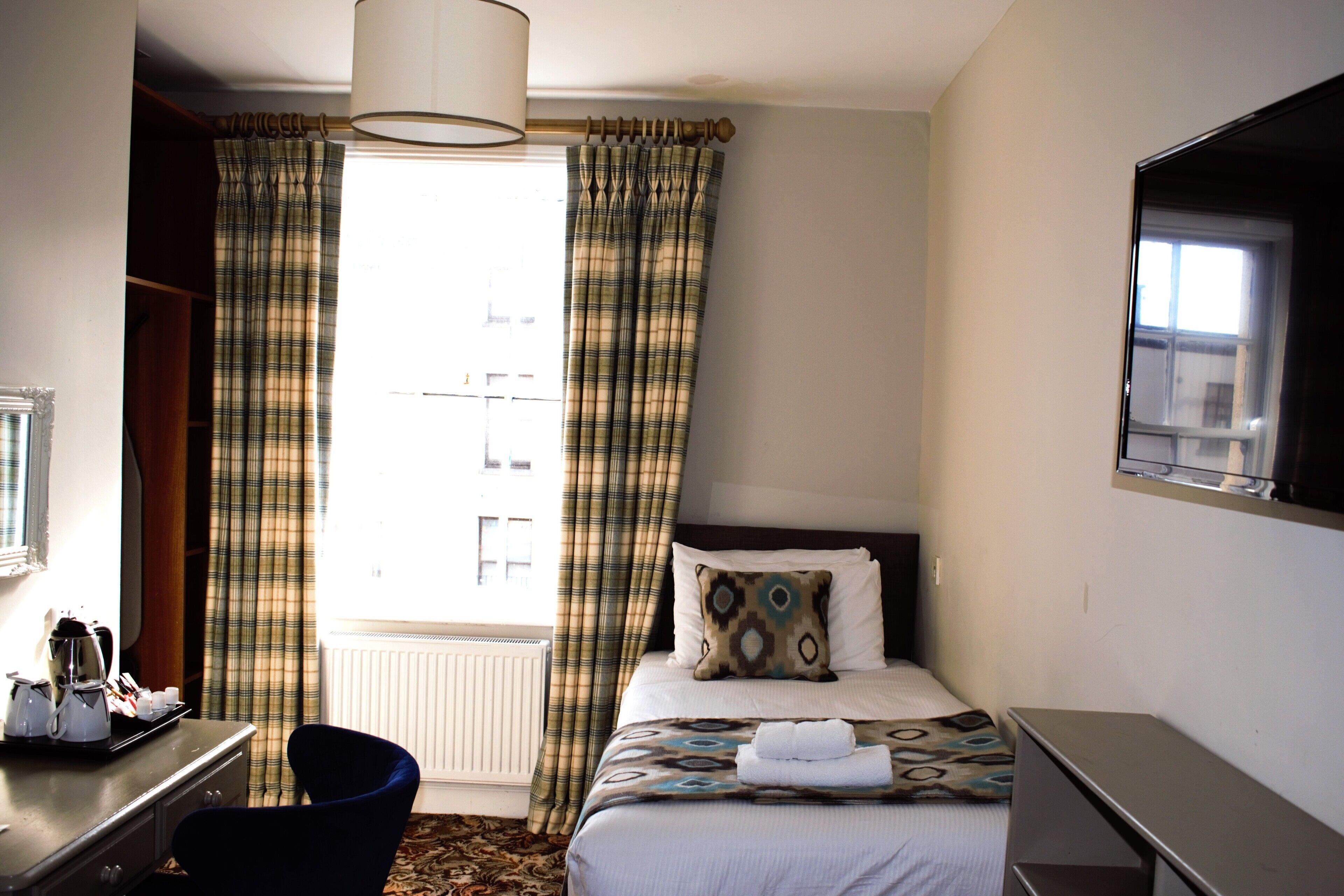 In-room safe, desk, laptop workspace, free WiFi