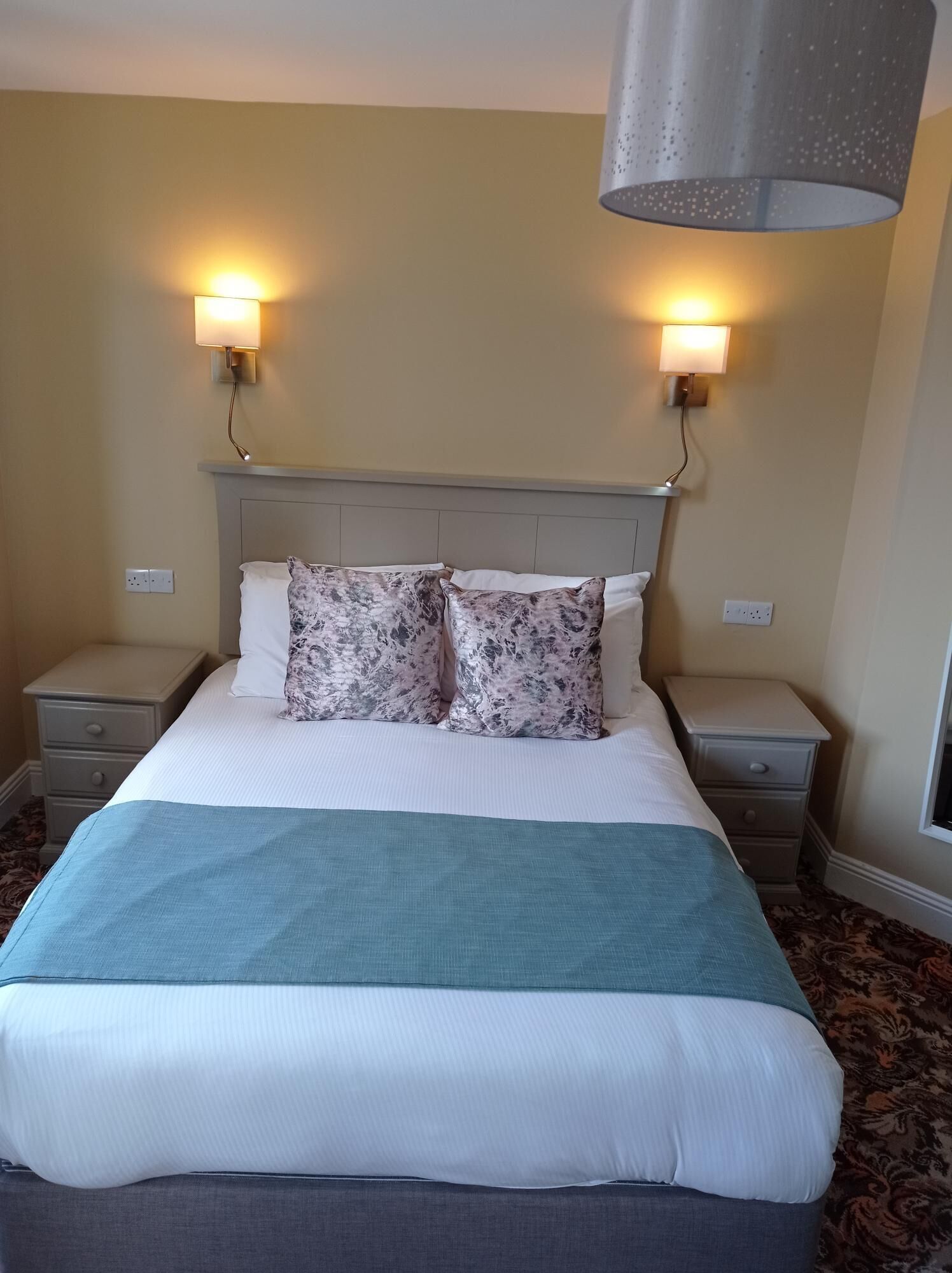 In-room safe, desk, laptop workspace, free WiFi