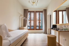 Medium Room with Sofa Bed - Canal View