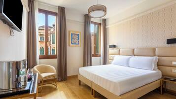 Standard room | 1 bedroom, premium bedding, in-room safe, soundproofing