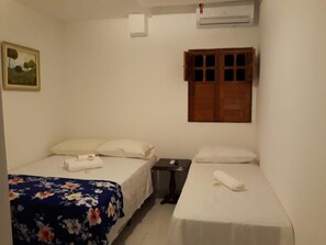 Triple Room | Minibar, blackout drapes, iron/ironing board, free WiFi - Pousada Praia Bela Maceio (Maceió)
