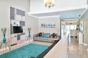 Living area - Al-Beit Lodge (Port Elizabeth)