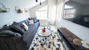 Unclassified image, 3 of 133, button - Boutique and garden apartments in Hawaii complex by YalaRent - Families only (Eilat)