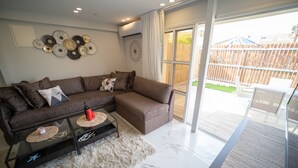 Unclassified image, 5 of 133, button - Boutique and garden apartments in Hawaii complex by YalaRent - Families only (Eilat)