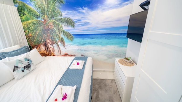 Unclassified image, 1 of 133, button - Boutique and garden apartments in Hawaii complex by YalaRent - Families only (Eilat)