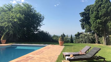 Seasonal outdoor pool, open 8:00 AM to 8:00 PM, sun loungers