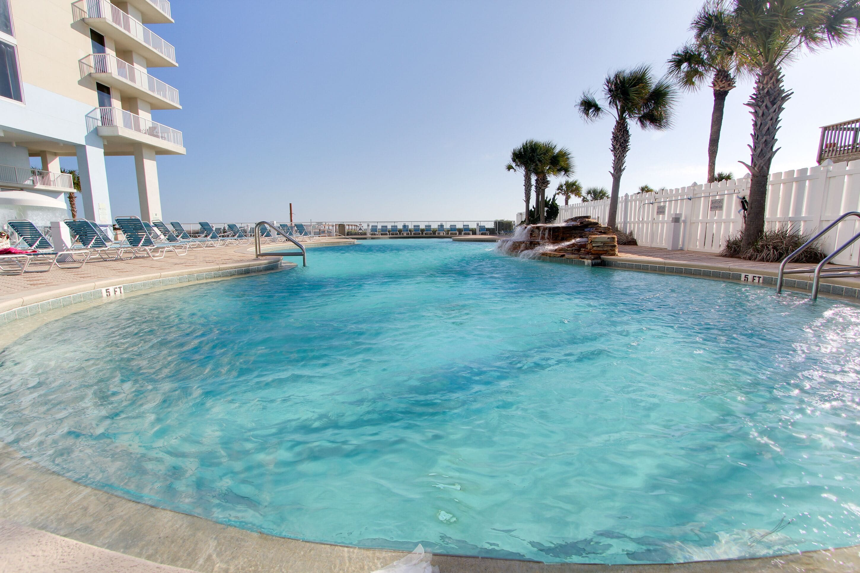 Piscina interna, piscina externa