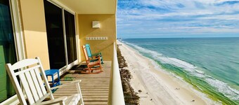 Pools , hot tubs, movie theater , bar and grill