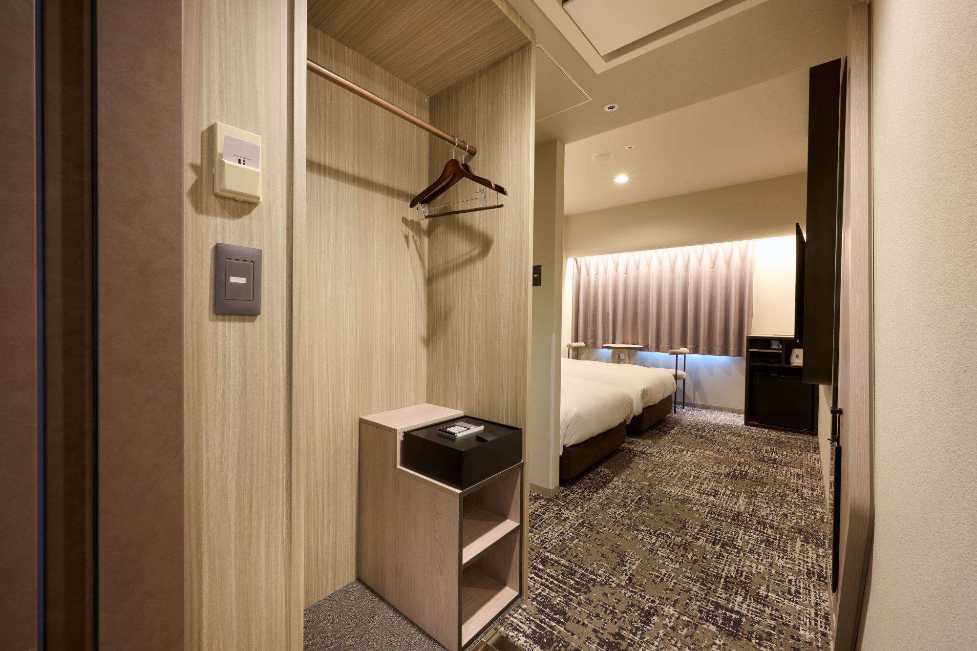 twin room, non smoking | desk, laptop workspace, blackout curtains, iron/ironing board