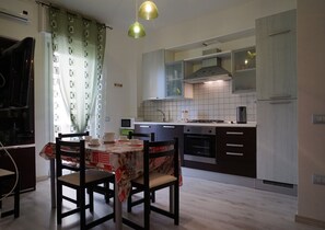 Apartment, 2 Bedrooms | In-room dining - Casa Sogliola (Alghero)
