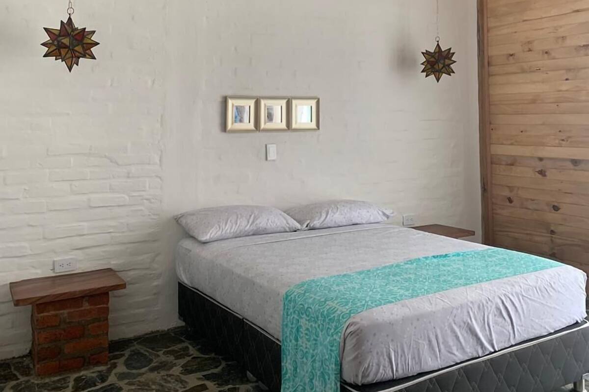 Cabin, 1 Double Bed, Non Smoking | Rollaway beds, bed sheets, wheelchair access