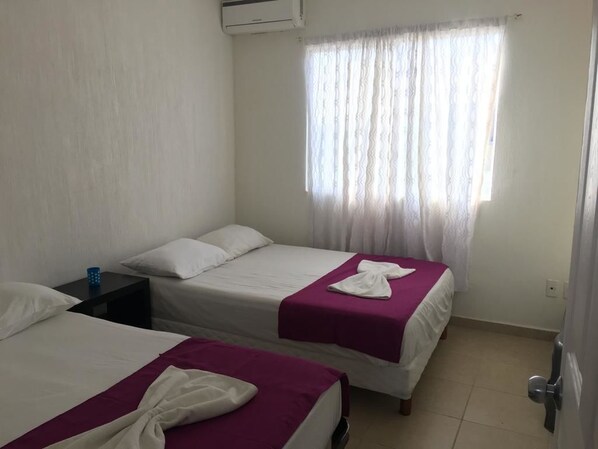 Casa, 2 habitaciones, para no fumadores | 3 habitaciones, wifi gratis y ropa de cama