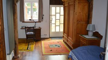 Desk, free cots/infant beds, free WiFi, bed sheets