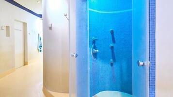 Salas para tratamentos a dois, sauna seca, sauna a vapor