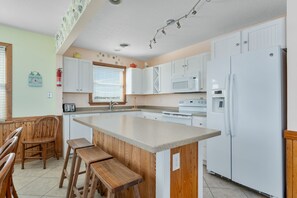 Fridge, microwave, oven, stovetop - 5423- McLendon, Classic 8-person OBX vacation rental on the Nags Head Oceanfront (Nags Head)
