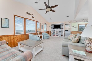 TV, DVD player - 5423- McLendon, Classic 8-person OBX vacation rental on the Nags Head Oceanfront (Nags Head)