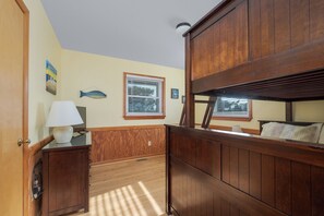 4 bedrooms, Internet, bed sheets