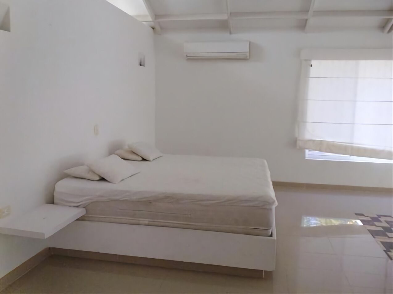 5 bedrooms, internet, bed sheets