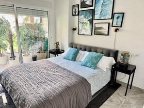 2 bedrooms, iron/ironing board, Internet