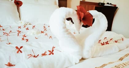 PALM REST
