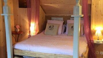 Nhà gỗ, không hút thuốc | 1 phòng ngủ, minibar với thức ăn, đồ uống miễn phí, bộ trải giường