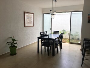 House, 3 Bedrooms, Non Smoking | Living area | Flat-screen TV - Residencial Xola (Playa del Carmen)